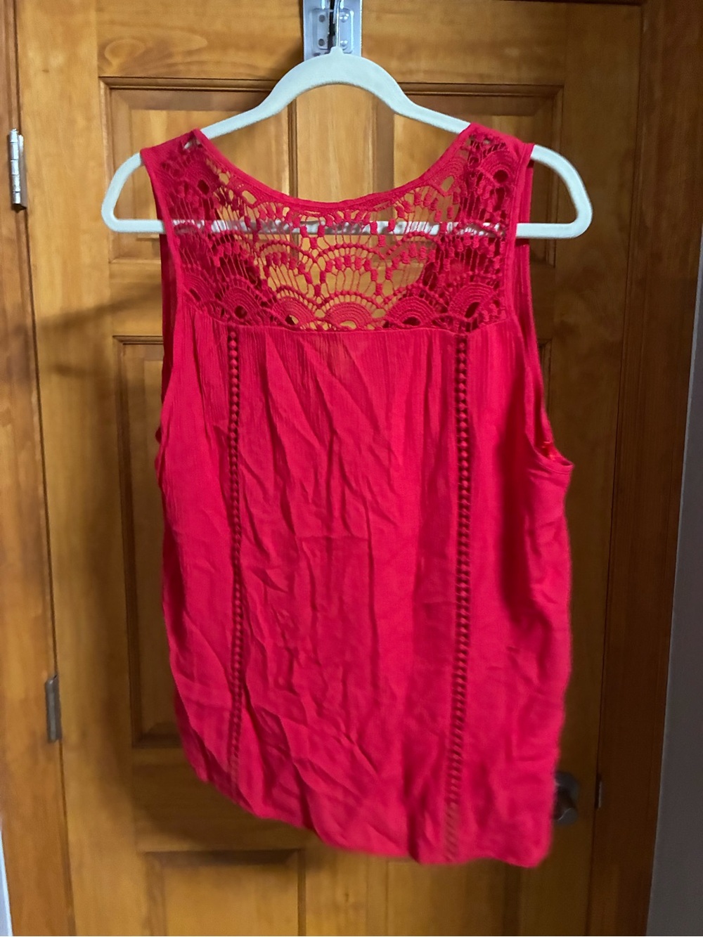 Red Crochet Front Sleeveless Tank - Picture 3 of 3